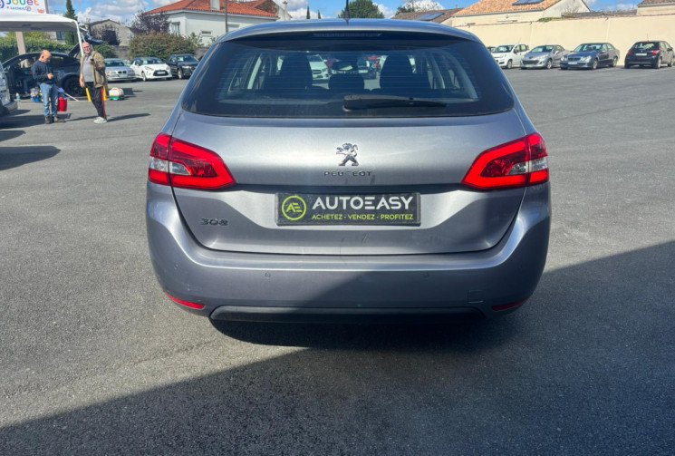 Peugeot 308 SW SW PH II 1.2 THP 110 cv / GPS / CAMERA RECUL / DISTRI NEUVE / GARANTIE 12 MOIS  