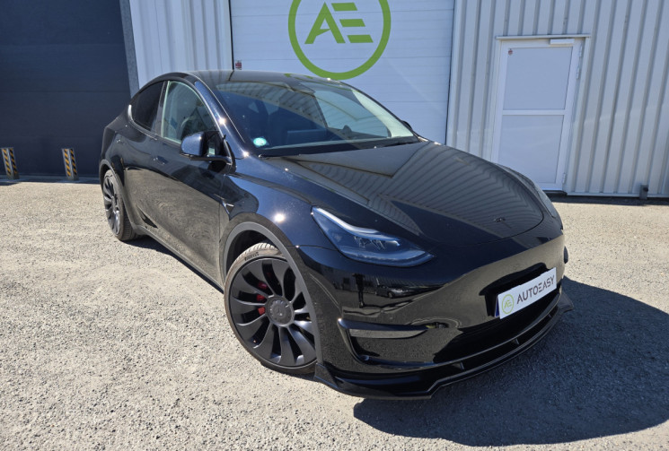 Tesla Model Y Performance AWD 534 cv dual motor * Autopilot amélioré FSD* Finition carbone* Yoke*  