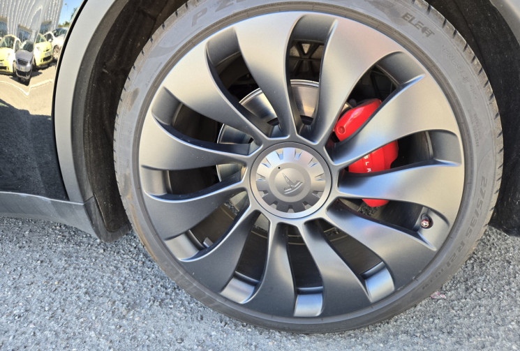 Tesla Model Y Performance AWD 534 cv dual motor * Autopilot amélioré FSD* Finition carbone* Yoke*  