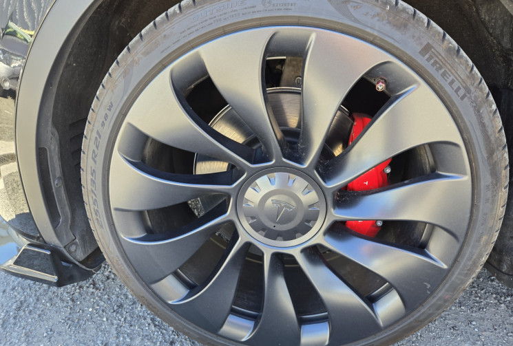 Tesla Model Y Performance AWD 534 cv dual motor * Autopilot amélioré FSD* Finition carbone* Yoke*  