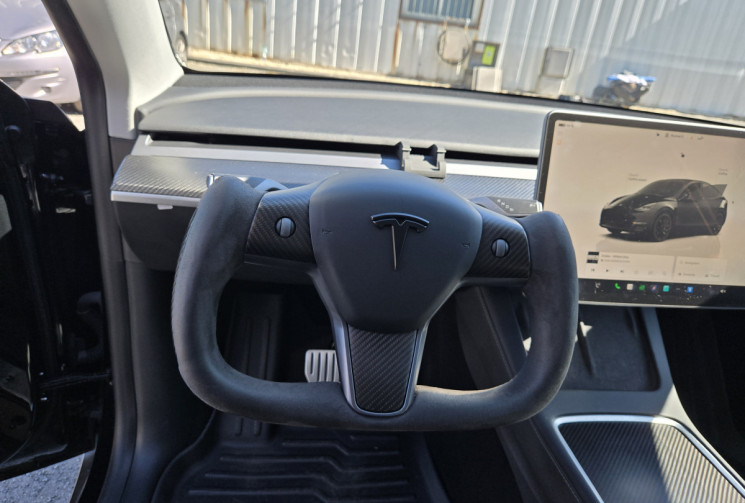 Tesla Model Y Performance AWD 534 cv dual motor * Autopilot amélioré FSD* Finition carbone* Yoke*  
