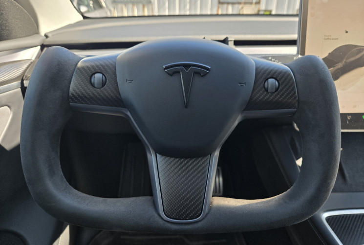 Tesla Model Y Performance AWD 534 cv dual motor * Autopilot amélioré FSD* Finition carbone* Yoke*  