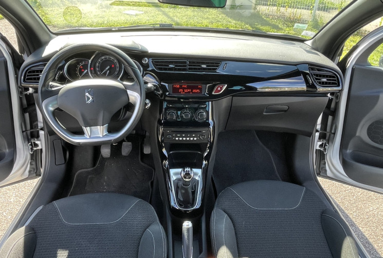 Citroën DS3 1.2 VTi 16V 82CV  SO CHIC