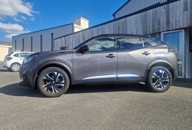 Peugeot 2008 II 1.5 BLUEHDI 16V 102 GT LINE / TOIT OUVRANT / TRES BON ETAT / GARANTIE 12 MOIS