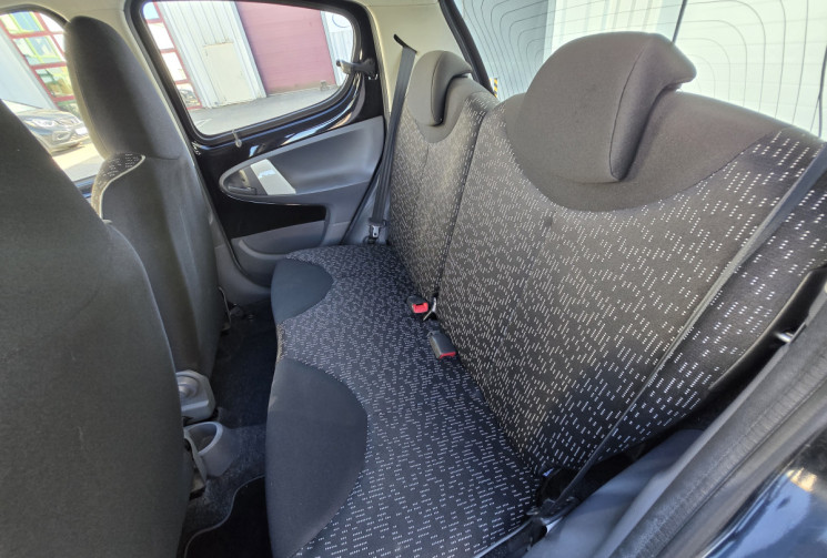 Peugeot 107 PHASE 2 1.0i - 12V URBAN MOVE * 1 ERE MAIN * EMBRAYAGE NEUF * ENTRETIEN A JOUR *