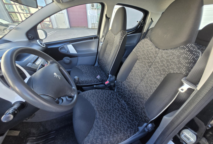 Peugeot 107 PHASE 2 1.0i - 12V URBAN MOVE * 1 ERE MAIN * EMBRAYAGE NEUF * ENTRETIEN A JOUR *