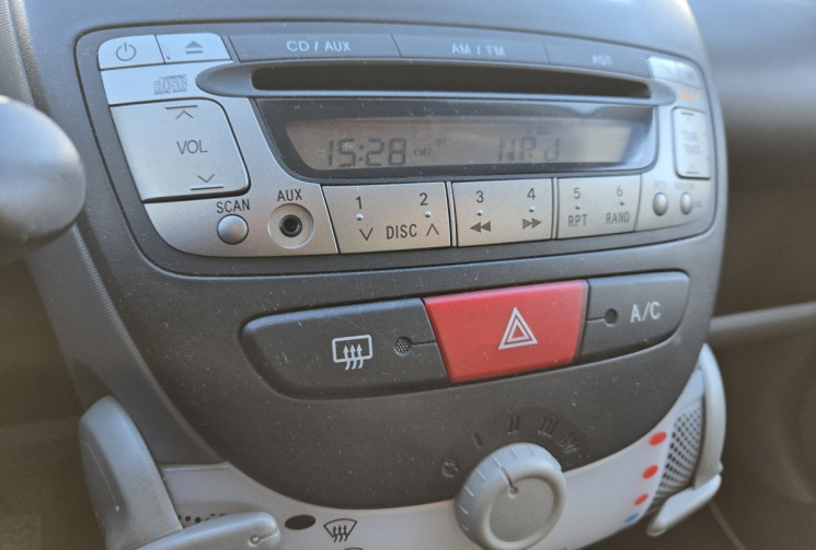 Peugeot 107 PHASE 2 1.0i - 12V URBAN MOVE * 1 ERE MAIN * EMBRAYAGE NEUF * ENTRETIEN A JOUR *