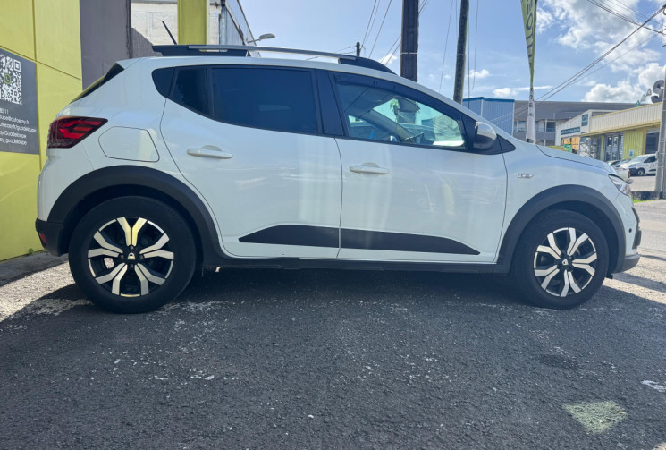 Dacia Sandero III Stepway 1.0 TCe 12V BVM6 90 cv // Première main 