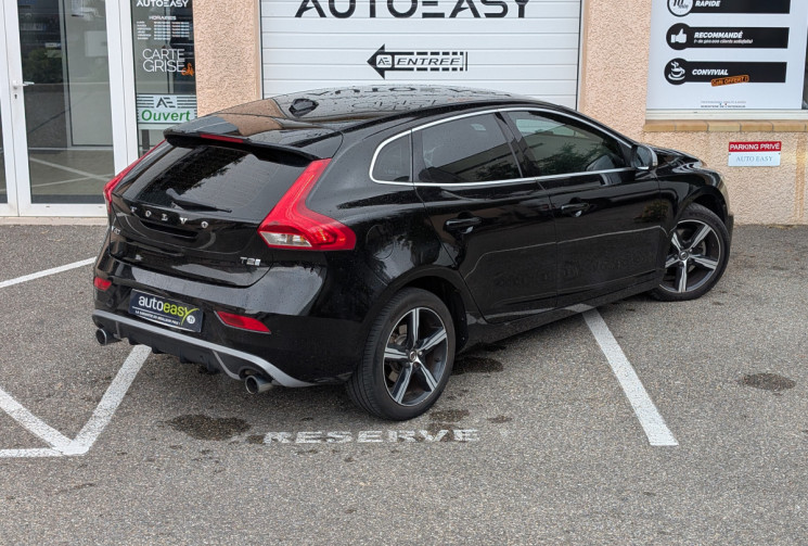 Volvo V40 T2 122 ch R-Design / Ethanol
