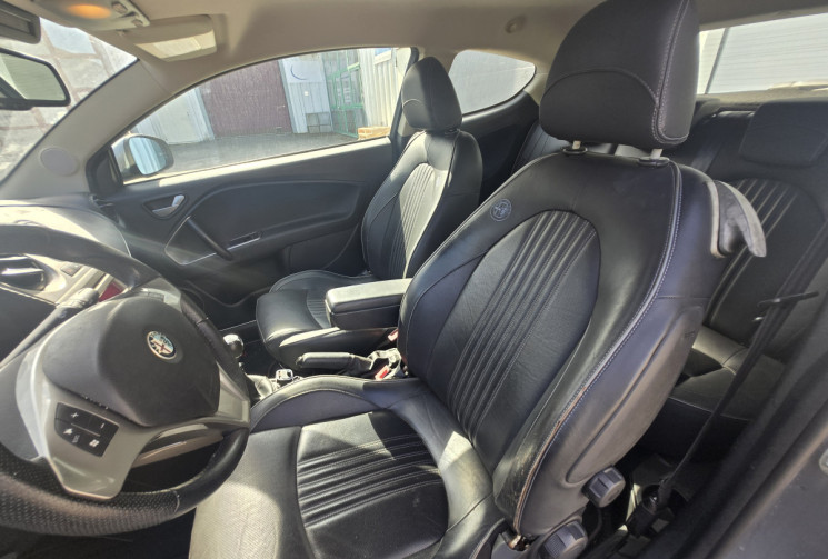 Alfa Romeo MiTo 1.3 MJTD DPF 16V 90 cv EXCLUSIVE * FULL CUIR * CLIM AUTO * DNA *                    