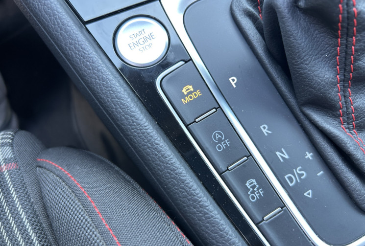 Volkswagen Golf 7.5 2.0 TFSi 245 Ch GTI Performance DSG7 * Toit ouvrant * Camera * Carplay