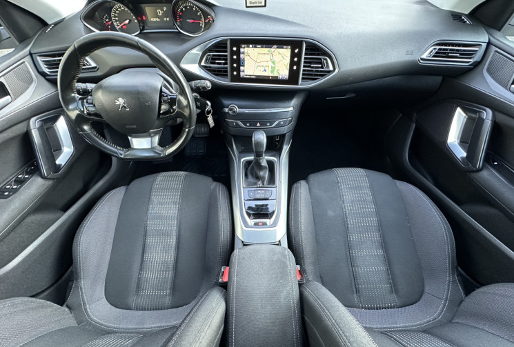 Peugeot 308 1.2 Puretech 130 ch Allure EAT6 5p / Courroie neuve chez Peugeot / Entretien à jour