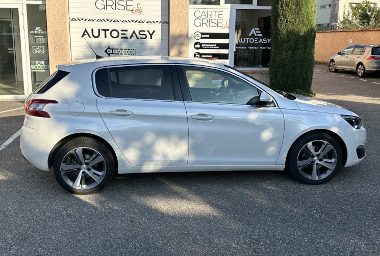 Peugeot 308 1.2 Puretech 130 ch Allure EAT6 5p / Courroie neuve chez Peugeot / Entretien à jour