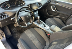 Peugeot 308 1.2 Puretech 130 ch Allure EAT6 5p / Courroie neuve chez Peugeot / Entretien à jour