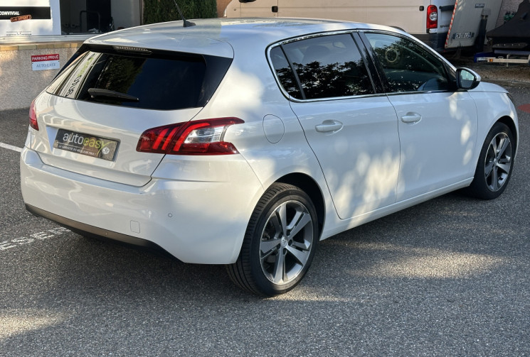 Peugeot 308 1.2 Puretech 130 ch Allure EAT6 5p / Courroie neuve chez Peugeot / Entretien à jour