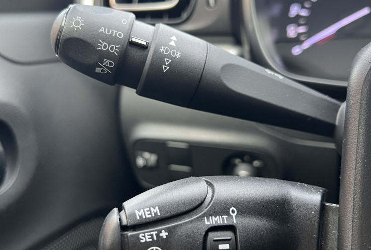 Citroën C3 1.2 PureTech 110 SHINE BVM6  Courroie OK 