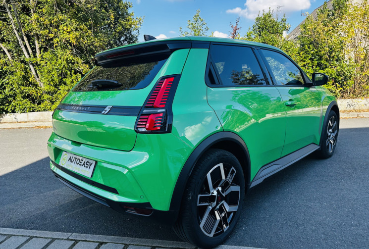 Renault 5 E-Tech Electrique 150 ch autonomie confort Techno