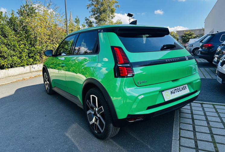 Renault 5 E-Tech Electrique 150 ch autonomie confort Techno
