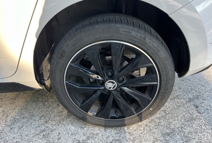 Skoda Fabia 1.0 TSI 95 Monte Carlo / 2ème Main / Carplay / Caméra / Keyless / Entretien à Jour