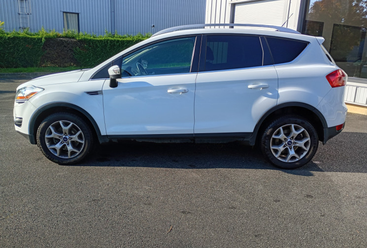 Ford Kuga 2.0 TDCi 140 cv - TITANIUM