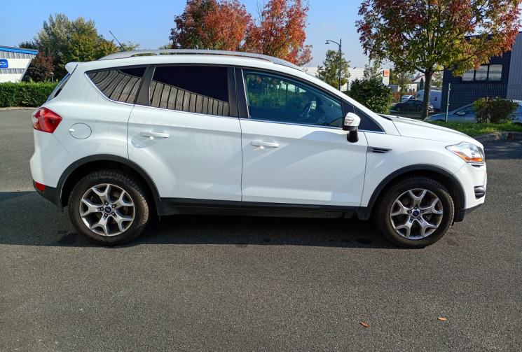 Ford Kuga 2.0 TDCi 140 cv - TITANIUM