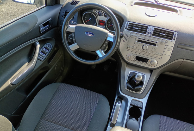 Ford Kuga 2.0 TDCi 140 cv - TITANIUM