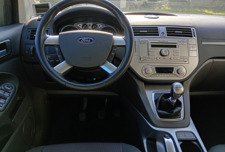 Ford Kuga 2.0 TDCi 140 cv - TITANIUM