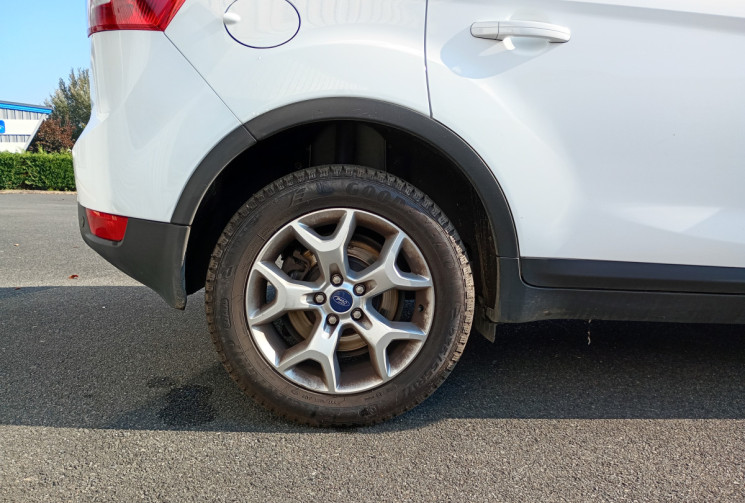 Ford Kuga 2.0 TDCi 140 cv - TITANIUM