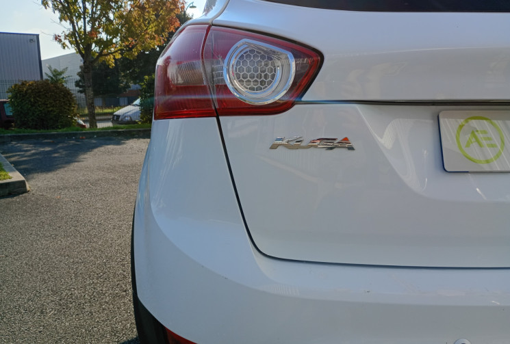 Ford Kuga 2.0 TDCi 140 cv - TITANIUM