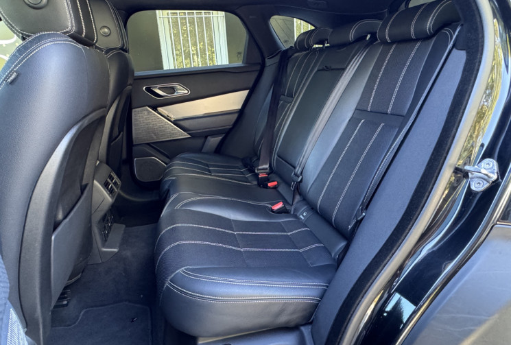 Land-Rover Range Rover Velar D240 HSE R-Dynamic / Toit pano ouvrant / Carplay / Entretien à jour 