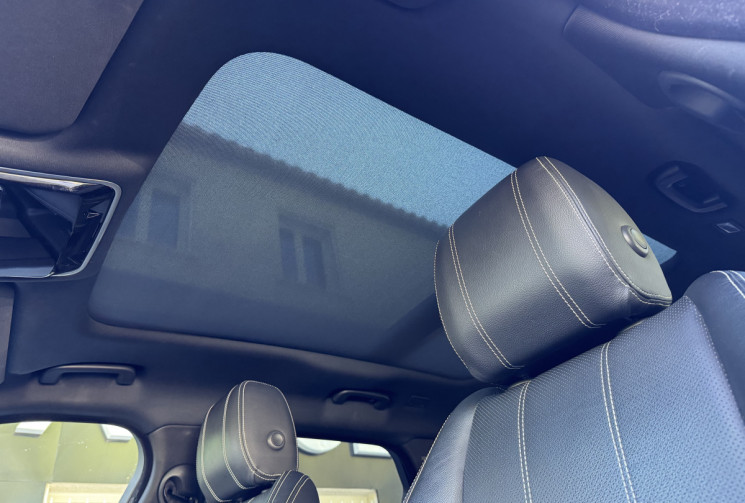 Land-Rover Range Rover Velar D240 HSE R-Dynamic / Toit pano ouvrant / Carplay / Entretien à jour 
