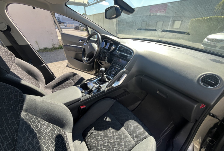 Peugeot 3008 1.6 HDi115 Allure