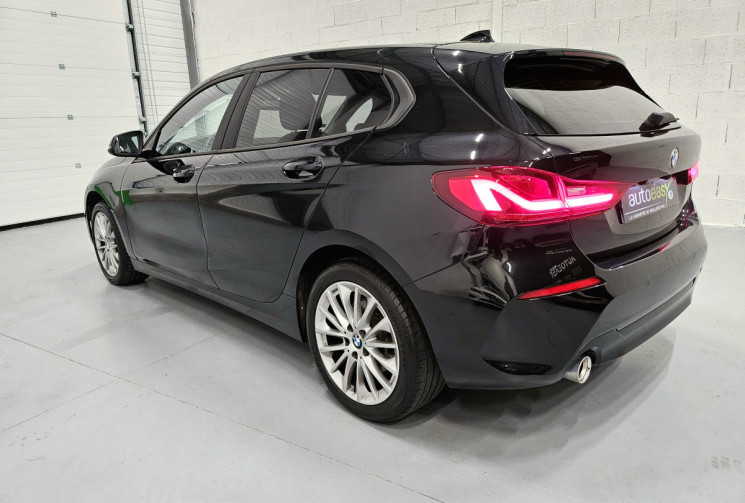 BMW Série 1 116d  DESIGN DKG7 / carplay / origine france