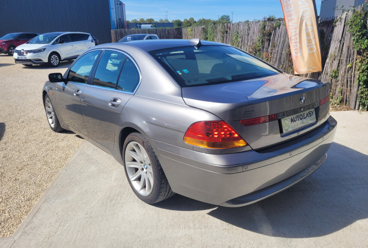 BMW SERIE 7 735 IA INDIVIDUAL MARINE