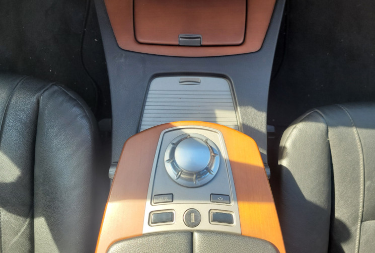 BMW SERIE 7 735 IA INDIVIDUAL MARINE