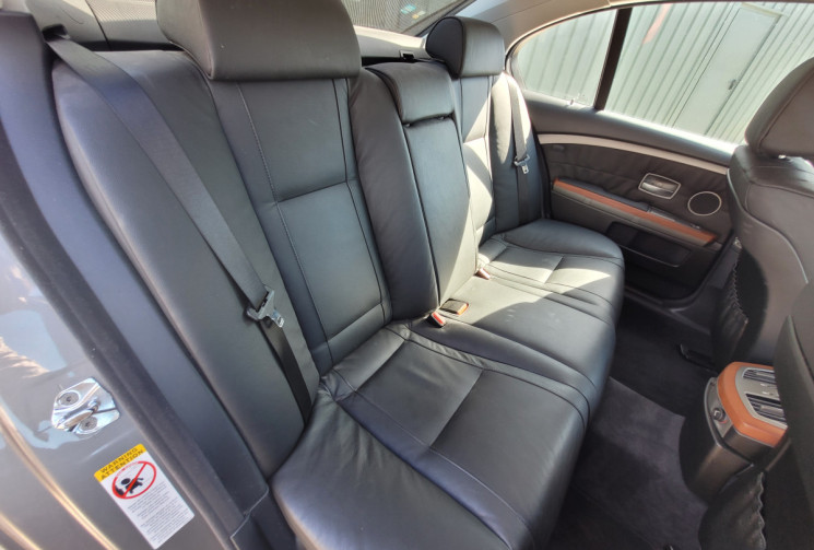 BMW SERIE 7 735 IA INDIVIDUAL MARINE