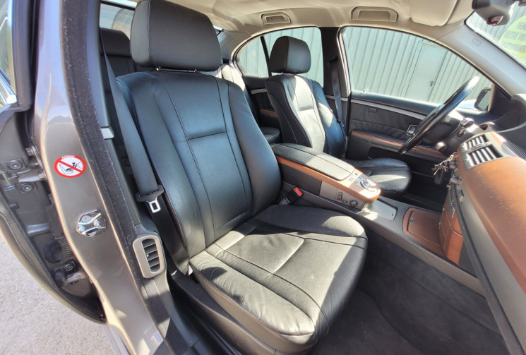 BMW SERIE 7 735 IA INDIVIDUAL MARINE