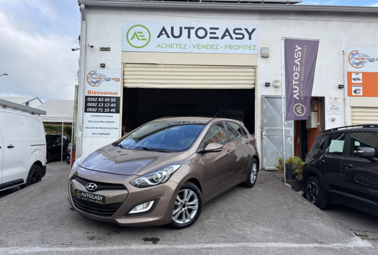 Hyundai i30 1.6 CRDI 128 PREMIUM