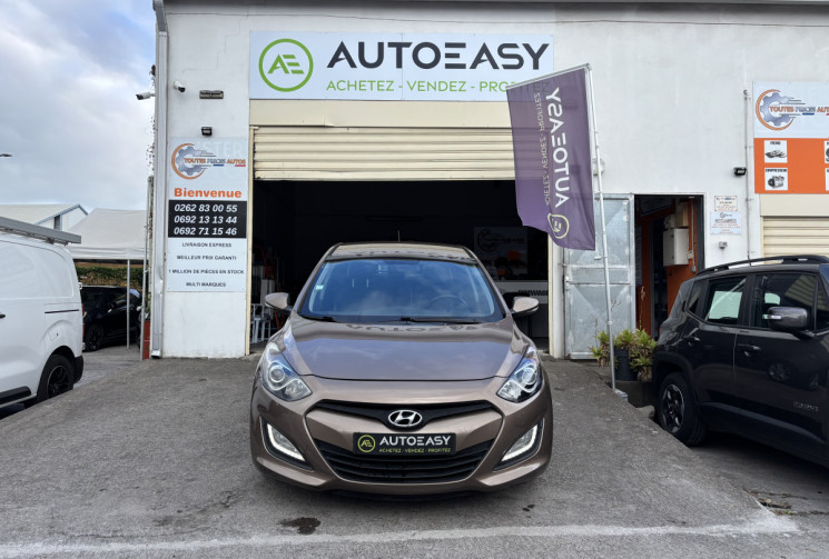 Hyundai i30 1.6 CRDI 128 PREMIUM