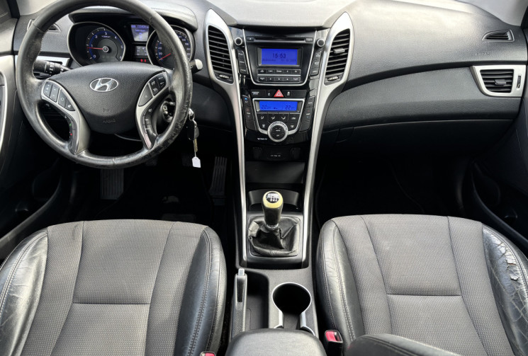 Hyundai i30 1.6 CRDI 128 PREMIUM