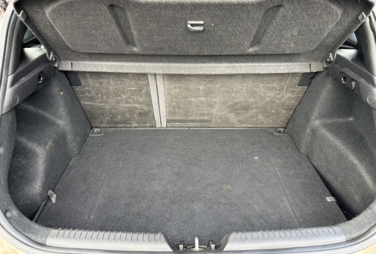 Hyundai i30 1.6 CRDI 128 PREMIUM