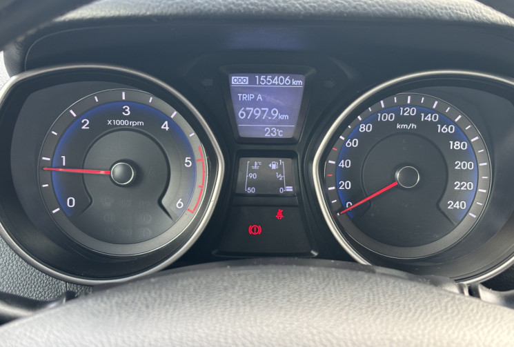 Hyundai i30 1.6 CRDI 128 PREMIUM