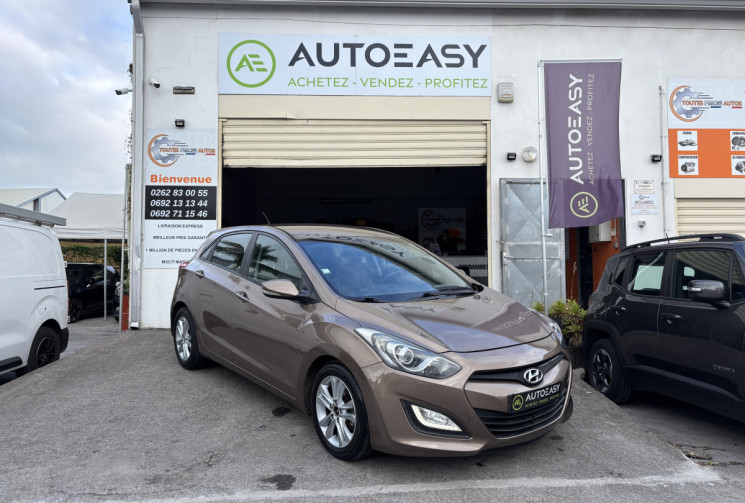 Hyundai i30 1.6 CRDI 128 PREMIUM