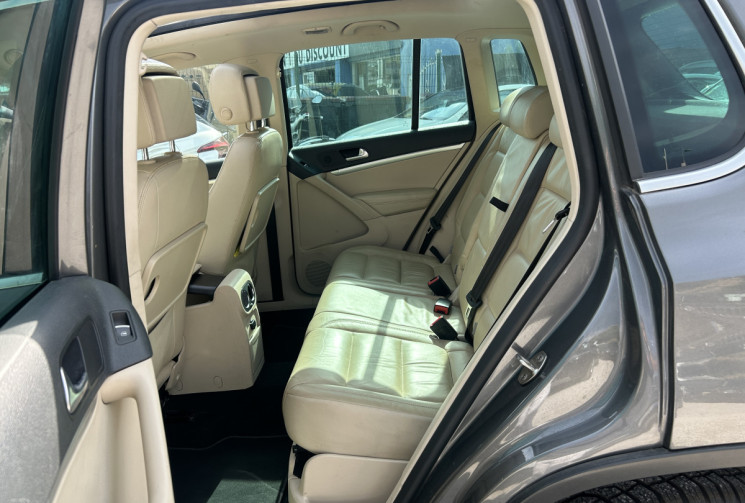 Volkswagen Tiguan 2.0 TDI 140 Ch BlueMotion Technology FAP Carat * 1ER MAIN * TOIT OUVRANT 