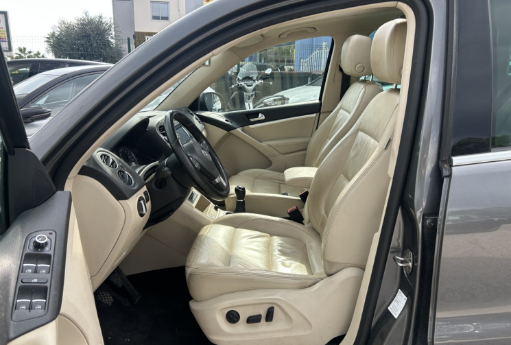 Volkswagen Tiguan 2.0 TDI 140 Ch BlueMotion Technology FAP Carat * 1ER MAIN * TOIT OUVRANT 