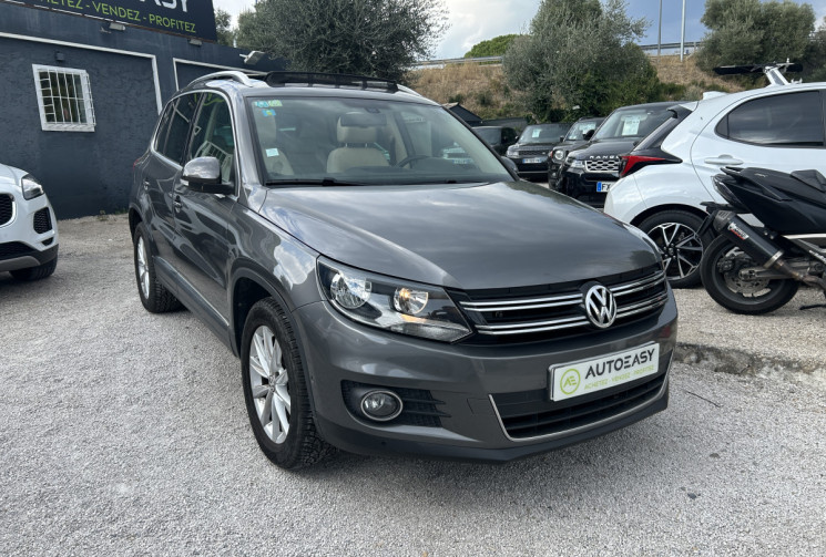 Volkswagen Tiguan 2.0 TDI 140 Ch BlueMotion Technology FAP Carat * 1ER MAIN * TOIT OUVRANT 
