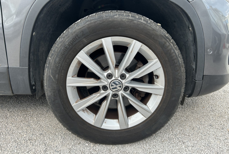 Volkswagen Tiguan 2.0 TDI 140 Ch BlueMotion Technology FAP Carat * 1ER MAIN * TOIT OUVRANT 