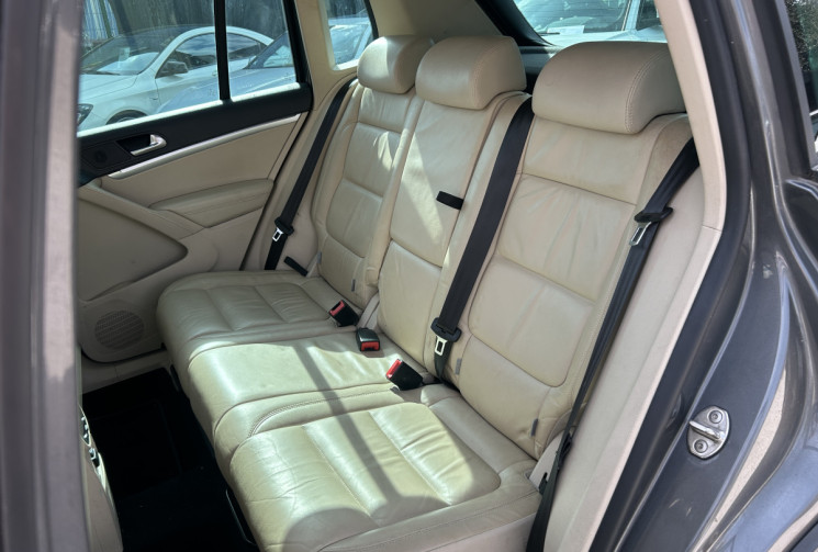 Volkswagen Tiguan 2.0 TDI 140 Ch BlueMotion Technology FAP Carat * 1ER MAIN * TOIT OUVRANT 