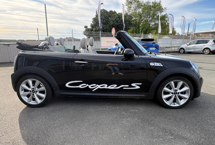 Mini Cooper CABRIOLET 1.6 TURBO 184 RED HOT CHILI / CHAINE DE DISTRIBUTION / GARANTIE 12 MOIS  Mini Cooper CABRIOLET 1.6 TURBO 184 RED HOT CHILI / CHAINE DE DISTRIBUTION / GARANTIE 12 MOIS