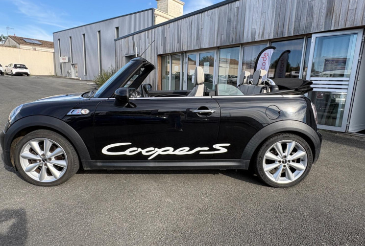 Mini Cooper CABRIOLET 1.6 TURBO 184 RED HOT CHILI / CHAINE DE DISTRIBUTION / GARANTIE 12 MOIS  Mini Cooper CABRIOLET 1.6 TURBO 184 RED HOT CHILI / CHAINE DE DISTRIBUTION / GARANTIE 12 MOIS